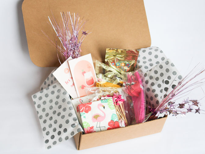 Flamingo Soiree Box – Sara's Boxes and Boards